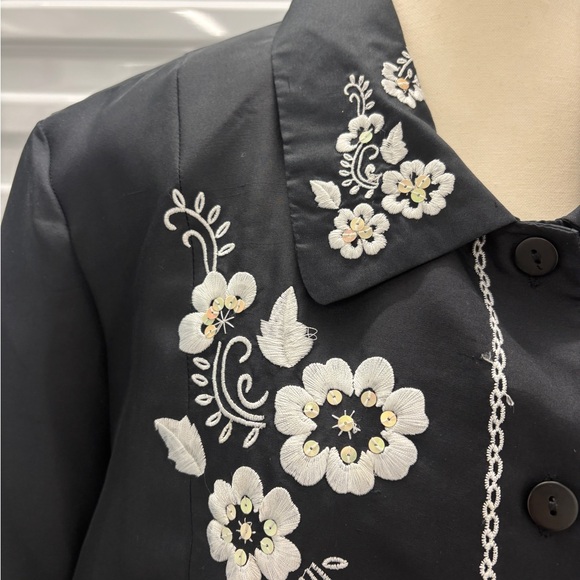 Elegant  Anne Carson black silk jacket-style blouse Sz 12 - Picture 2 of 8